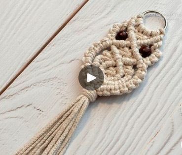 Owl Keychain Diy, Macrame Owl Tutorial, Owl Macrame, Owl Tutorial, Owl Keychain, Macrame Owl, Spring Projects, Macrame Patterns Tutorials, Country Crafts