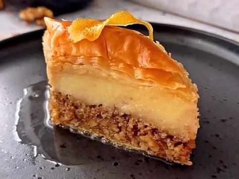 Filo Pastry Dessert, Filo Pastry Recipes, Baklava Recipe, Greek Sweets, Greek Desserts, Pastry Desserts, Pastry Recipes, Baklava, Iftar