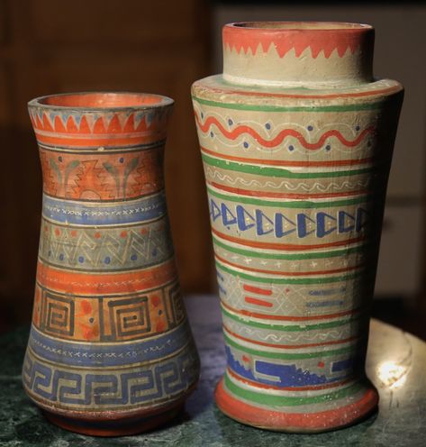 Aztec Pattern of Tonala Pottery - two vases | Collectors Weekly Aztec Ceramics Pottery, Aztec Plant Pot, Aztec Ceramics, Sun Vase, Aztec Jungle, Aztec Pottery, Mayan Pottery, Tonala Pottery, Pottery Patterns