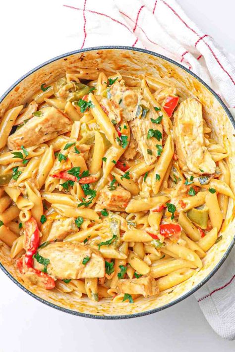 Jerk Chicken Pasta - K's Cuisine Jerk Rasta Pasta, Jamaican Pasta, Jerk Chicken Pasta Recipe, Jerk Chicken Pasta, Rasta Pasta Recipe, Creamy Chicken Pasta Recipes, Rolled Roast, Rasta Pasta, Jamaican Jerk Seasoning