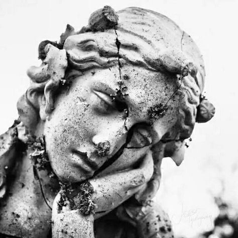 SWAGGER Imperfection Photography, Cemetery Statues, Angel Statue, Cemetery Art, Greek Sculpture, Angel Statues, K R, Sculptures & Statues, Art Plastique