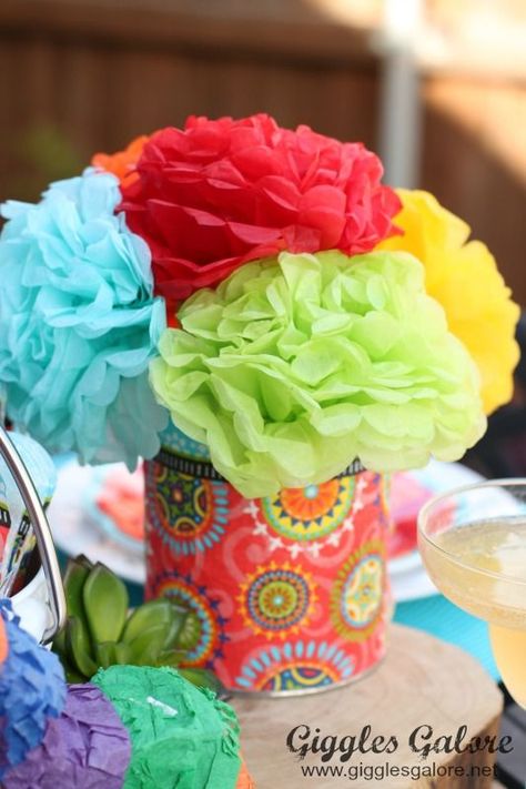 Easy Cinco de Mayo Party Centerpiece #zestyinadash Coco Birthday Party, Cinco De Mayo Party Ideas, Coco Birthday, Fiesta Decor, Coco Party, Mexican Fiesta Party, Fiesta Birthday Party, Fiesta Theme Party, Mexican Party Theme