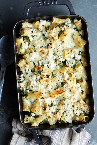 Winter Pasta, Greek Spinach Pie, Feta Recipes, Nyt Cooking, Spinach And Feta, Vegetarian Dinner, Pasta Bake, Pasta Dishes, Pasta Recipes