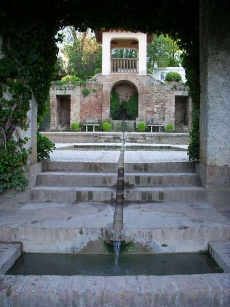 Fountain with drainage runnels- Alhambra, Spain Moorish Garden, Moorish Architecture Exterior, Arabic Garden, Syrian Fountain, Moorish Fountain, Water Architecture, Spanish Garden, Paradise Garden, Cozy Backyard