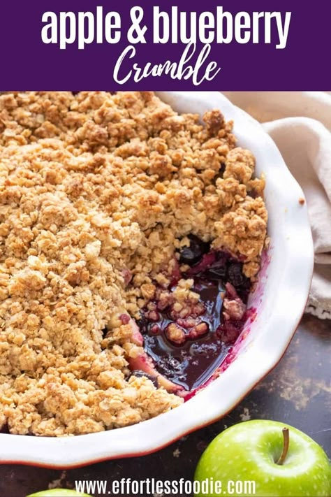 Apple Blueberry Crumble, Blueberry Crumble Recipes, Easy Blueberry Desserts, Apple And Berry Crumble, Oat Crumble Topping, Thanksgiving Fruit, Blogger Branding, Comfort Food Desserts, Apple Blueberry