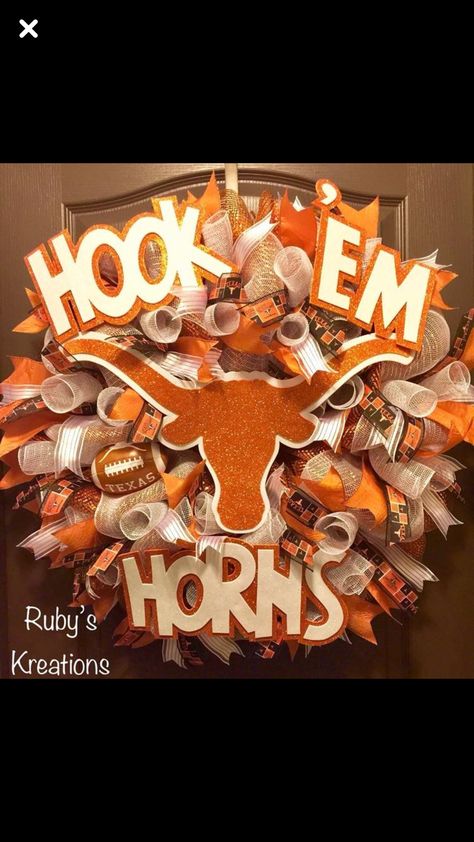 Texas Longhorn Wreath, Appreciation Ideas, Texas Longhorn, Texas Longhorns, Teacher Appreciation, Wreath, Texas