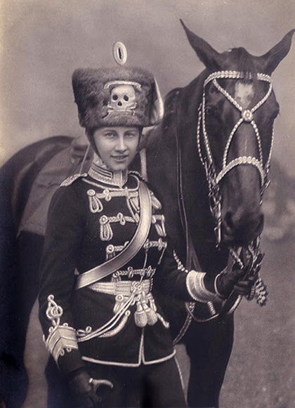 Princess Viktoria Luise, daughter of Kaiser Wilhelm II. She's wearing her lovely Leibhusaren uniform. Her confirmation gift was an honorary command of the 2nd Life Hussar regiment :) German Royal Family, Princess Louise, Kaiser Wilhelm, German History, Harbin, European Royalty, German Army, Princess Victoria, Military Uniform