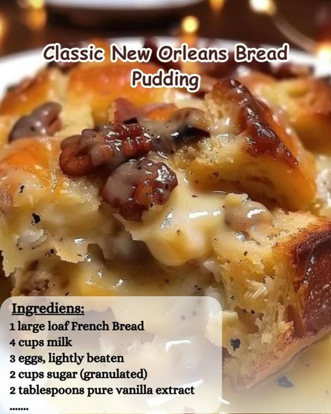 New Orleans Bread Pudding, New Orleans Bread, Traditional Bread Pudding, Best Bread Pudding Recipe, Old Fashioned Bread Pudding, Facebook Recipes, Bread Puddings, Chevron Crochet, Bread Pudding Recipe