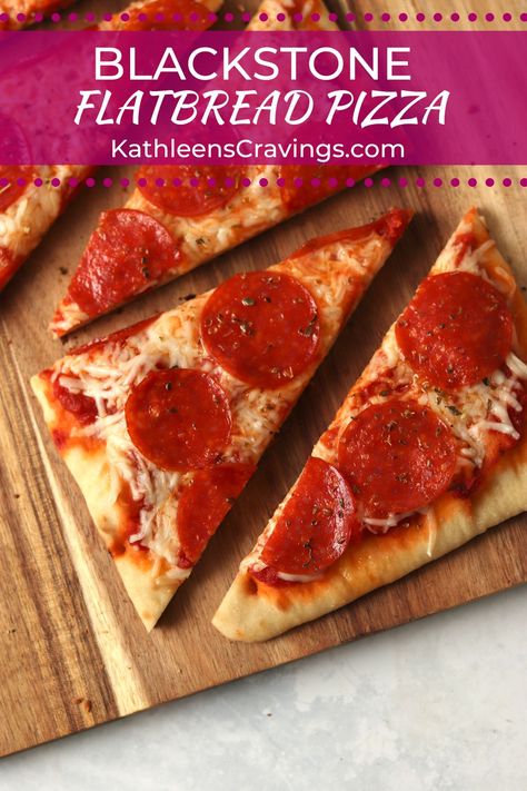 This Blackstone Flatbread Pizza recipe is a super easy twist on a classic family favorite. Perfect for a backyard get-together or even a quick weeknight dinner. Use store-bought flatbread crust (or naan bread) and your favorite toppings for pizza night that is ready in only 20 minutes. Flatbread Pizza Recipe, Flatbread Pizza Recipes, Air Fryer Recipes Appetizers, Chicken Caesar Pasta Salad, Flatbread Pizza, Recipes Appetizers And Snacks, Naan Bread, Pizza Night, How To Cook Sausage