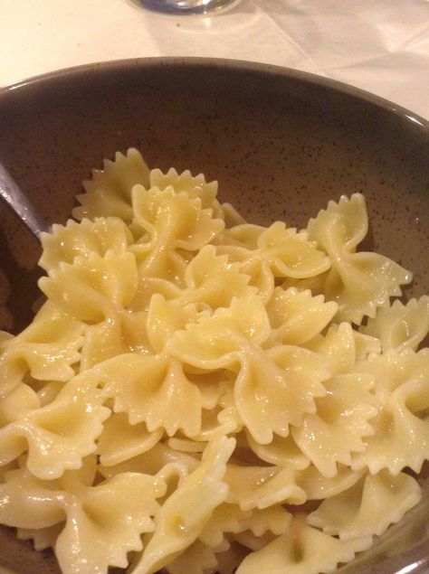 Plain Pasta, Bow Tie Pasta, Butter Pasta, Buttered Noodles, Bowtie Pasta, Yummy Comfort Food, Food Obsession, Pretty Food, Food Cravings