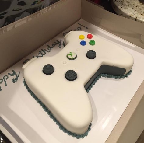 14th Birthday Cakes Boy, Xbox Cake, 14th Birthday Cakes, Crystal Marie, Gamer Party, Teenager Birthday, Cake Games, Big Cakes, 14th Birthday