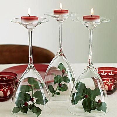 . Julkransar Diy, Jul Diy, Christmas Dining Table Decor, Christmas Dining Table, Christmas On A Budget, Holiday Centerpieces, Christmas Dining, Christmas Centerpieces, Christmas Table Decorations