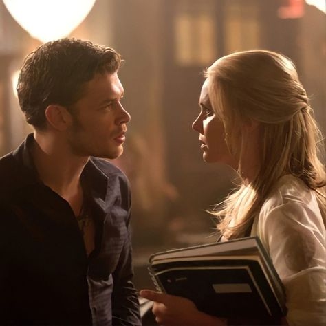 The Originals Camille, Cami And Klaus, Originals Season 1, Charles Michael Davis, Best Tv Couples, Klaus And Caroline, Danielle Campbell, Daniel Gillies, Claire Holt