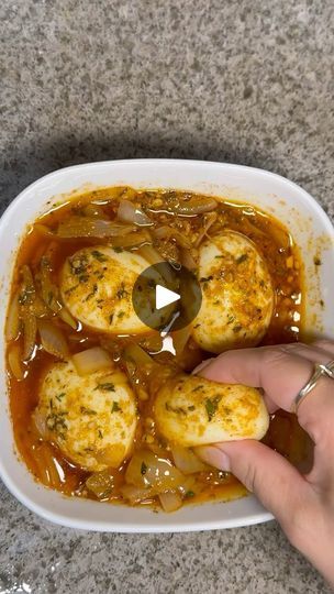 14K views · 10K reactions | Egg boil recipe #dinnerideas #easyrecipe #quickrecipes #food #viraltiktok #eggboil | By Nay A | by.nay.a · Original audio Egg Boil, Boiled Egg Recipes, Pepper Seasoning, Boiled Food, Dried Parsley, Lemon Pepper Seasoning, Healthy Recipes Easy Snacks, Ice Bath, Beef Casserole Recipes