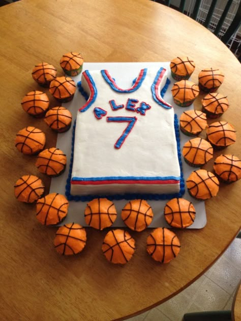 Basketball Jersey Cake, Basketball Birthday Cake, Birthday Cupcakes Boy, Jersey Cake, French Vanilla Cake, Basketball Theme Party, Teen Cakes, Basketball Cake, Basketball Birthday Parties