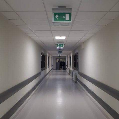 Even the sign is telling her to run... Corridor Aesthetic, Aesthetic Hospital, Hospital Core, Hospital Aesthetic, Liminal Space, Medical Aesthetic, Liminal Spaces, The Fault In Our Stars, Night Aesthetic