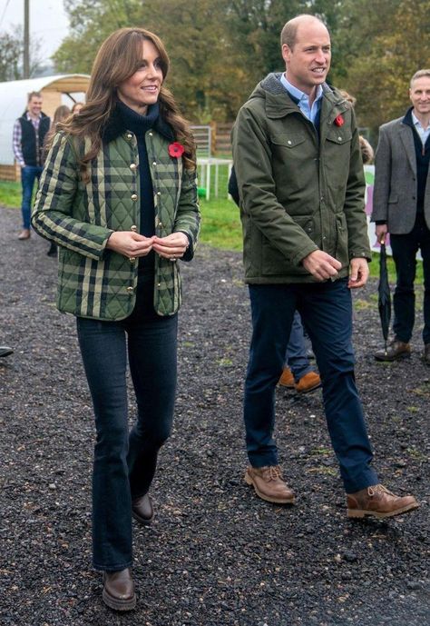 Kate Core, Sloane Ranger, Kate Middleton Style Outfits, Royal Family Fashion, Princesse Kate Middleton, Catherine Ii, Date Night Outfit Ideas, Trendy Date Night Outfit, Night Outfit Ideas