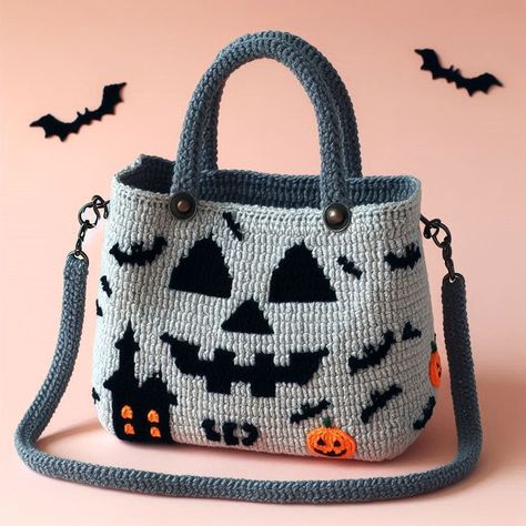 Learn how to crochet a Halloween bag with a Jack-o'-lantern face and other spooky designs. Perfect for Halloween. Halloween crochet bag tutorial. Crochet Fall Decor, Mochila Crochet, Purse Ideas, Halloween Festivities, Crochet Bag Tutorials, Halloween Crochet Patterns, Pola Amigurumi, Crochet Fall, Spooky Designs