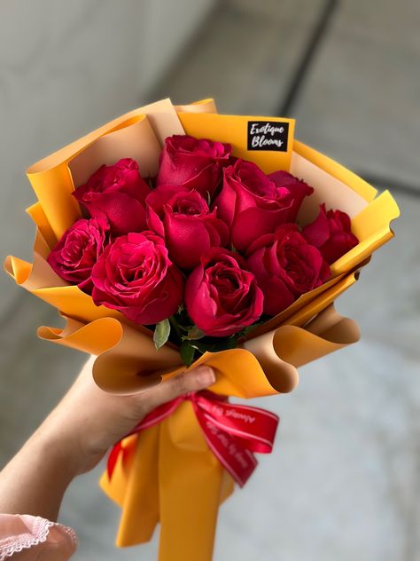 Red roses mini flower bouquet Yellow Flower Bouquet, Yellow Bouquets, Mini Bouquet, Red Rose Bouquet, Tulip Bouquet, Yellow Tulips, Red And Yellow, Yellow Flower, Rose Bouquet