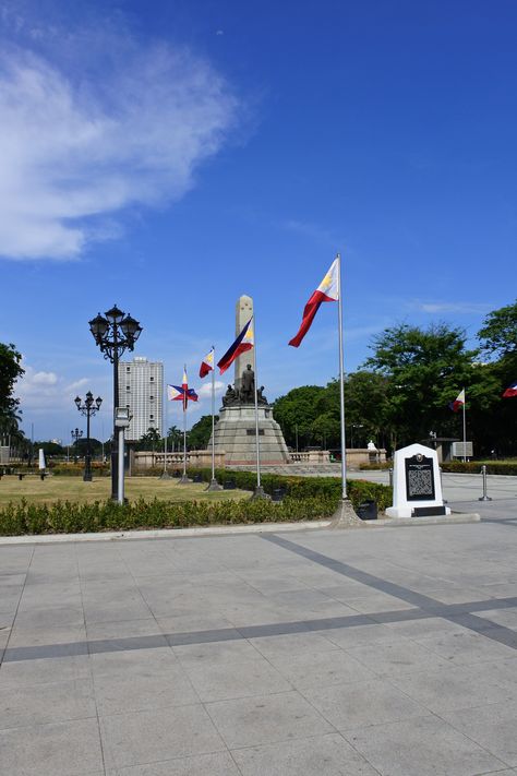 Rizal Park in the heart of Manila. Philippines Manila Aesthetic, Philippines Manila, Manila Philippines Aesthetic, Rizal Park, Hospital Admit Hand Pics, Metro Manila, Sky Photography Nature, Manila Philippines, Insta Profile Pic