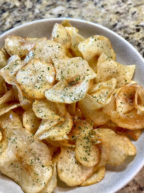 Honey Butter Chips Honey Butter Potato Chips, Honey Butter Potatoes, Indian Chips, Freeze French Fries, Honey Butter Chips, Chips Aesthetic, French Fries Recipes, Chips Potato, Homemade Honey Butter