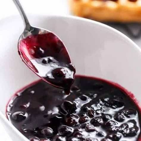 Homemade Blueberry Sauce - Cafe Delites Vegan Blueberry Pie Recipe, Blueberry Compote Recipe, Blueberry Sauce Recipe, Chocolate Covered Katie, Compote Recipe, Blueberry Coffee, Cafe Delites, Blueberry Compote, Lemon Blueberry Muffins