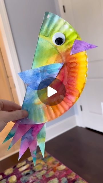 Andrea Nelson on Instagram: "This little paper plate craft is super easy and would look so cute with your paper plate butterflies!! #paperplatecraft #springcraft #birdcraft #kidcraft #preschoolcraft #instamom" Paper Plate Birds, Paper Plate Bird, Andrea Nelson Art, Summer School Crafts, Andrea Nelson, Felt Board Patterns, Art And Craft Paper, Paper Plate Craft, Fly Paper