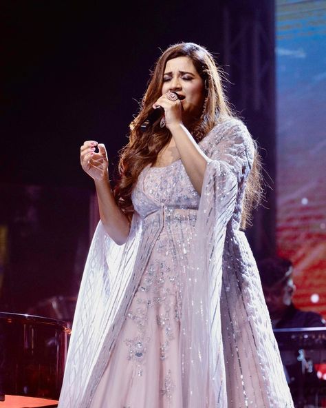 Shreya Ghoshal, Cute Couples Photography, Long Frocks, Ghost Rider, My Photo Gallery, Quick Jokes, Couple Photography, Mumbai, Queen