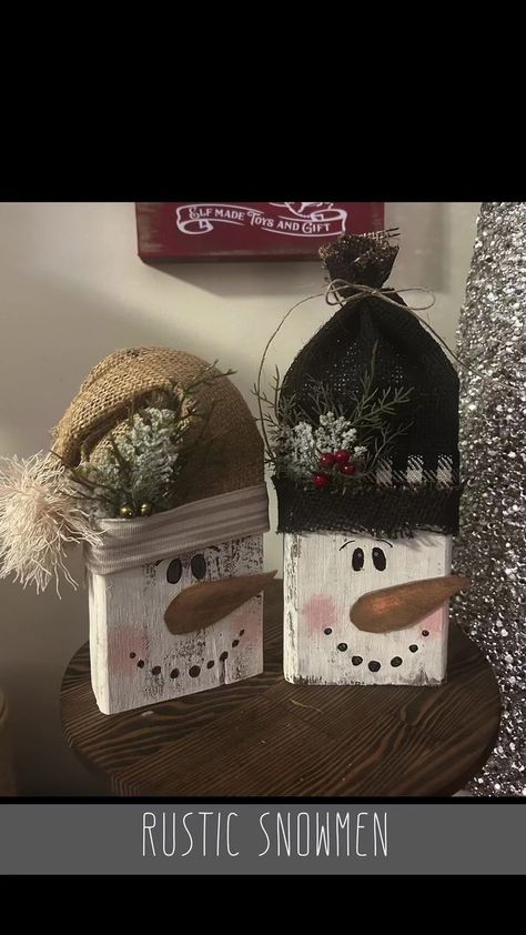 Scrap Wood Winter Crafts, Diy Scrap Wood Christmas Ornaments, 2x4 Snowman Wooden Snowmen Diy, Scrap Wood Block Crafts, Snowmen Made Out Of Wood, Scrap Wood Snowman, Snowmen Wood Crafts, Wood Block Snowman Diy, Diy Snowmen Decor