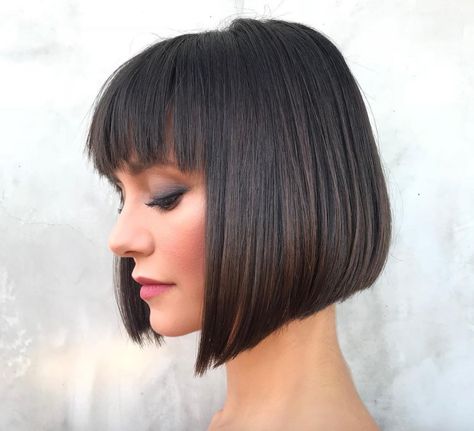 Parisian Bob, Trendy We Fryzurach, Short Bobs With Bangs, Curly Pixie Hairstyles, Bob Haircut With Bangs, Shoulder Hair, Bob Hairstyles For Fine Hair, Shoulder Length Hair Cuts, Short Bob Haircuts