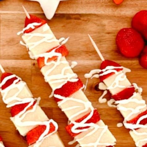 Strawberry Shortcake Kabobs, Classic Pound Cake, Cake Drip, Dessert For Summer, Strawberry Vanilla Cake, Melted White Chocolate, No Bake Recipe, Sara Lee, Kabob Recipes