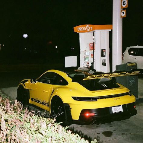 Yellow 992 GT3 RS ⚡️ A Huge thanks to @currentlydawson & @n_cabaniss for these awesome Pictures ! 📷 #porsche #gt3rs #992gt3rs #porschegt3rs #supercar #dreamcar 992 Gt3 Rs, 992 Gt3, Porsche 550, Cool Car Pictures, Porsche Gt3, Yellow Car, Awesome Pictures, Gt3 Rs, Porsche Cars