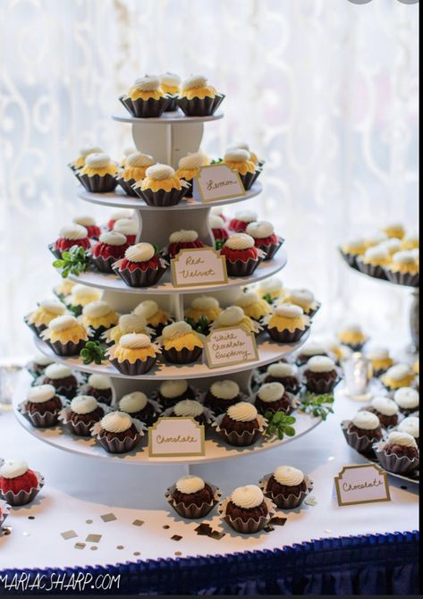 Bundtinis Wedding Display, Nothing Bundt Cakes Display, Nothing Bundt Cakes Cupcakes, Bundt Cake Cupcakes, Nothing Bundt Cakes Bundtinis, Mini Bundt Cake Display Ideas, Bundt Cake Display Ideas, Bundtinis Display, Bundt Cake For Wedding