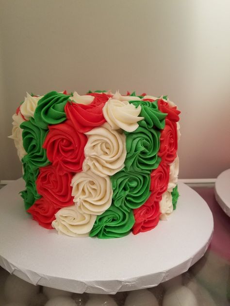 Mexican Flag Cake Ideas, Simple Mexican Theme Cake, Fiesta Theme Cake, Mexico Cake, Army Cake, Mexican Cake, Halloween Food Cupcakes, Quince Cake, Fiesta Cake