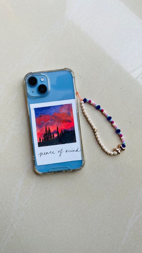 Beaded phone strap Iphone Back Cover Stickers, Phone Covers Handmade, Mobile Case Aesthetic, Phone Case Painting Ideas Aesthetic Easy, Back Cover Art Phone, Phone Case Cover Painting, Phone Cover Polaroid Ideas, Aesthetic Phone Case Polaroid, Aesthetic Painting For Phone Case