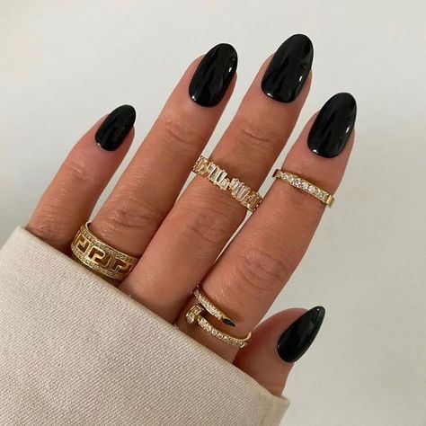 Black Gel Extension Nails, Dip Black Nails, Dark Round Nails, Black Design Nails Acrylics, Witchy Acrylic Nail, Medium Length Black Nails, Oval Black Nails, Round Black Nails, 2024 Acrylic Nails