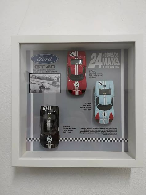 Gamer Room Diy, Diy Kids Decor, Hot Wheels Display Case, Diecast Cars Display, Hot Wheels Storage, Hot Wheels Room, Hot Wheels Display, Bangunan Minecraft, Car Display