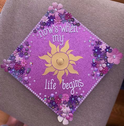 Song Lyric Graduation Cap Ideas, Tcnj Grad Cap, Cute Senior Cap Ideas, Winx Club Graduation Cap, Grad Hats Ideas, Tangled Inspired Graduation Cap, Grad Cap Designs Tangled, Song Lyrics Graduation Cap, Graduation Cap Rapunzel