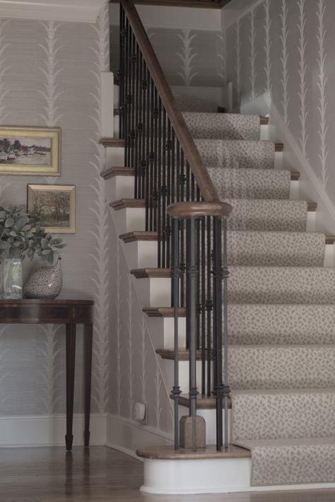 Schumacher Wallpaper Foyer, Schumacher Acanthus Stripe Wallpaper, Striped Wallpaper Entryway, Wallpaper In Hallway, Hallway Neutral, Modern Traditional Farmhouse, Interior Design Neutral, Wallpaper Staircase, Foyer Wallpaper