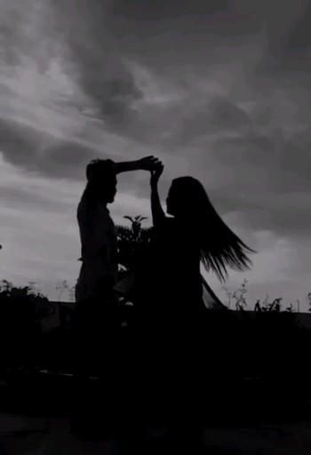 Dancing in Black 🖤 frame # Black 🖤 Lovers status # Cute couple ... [Video] | Cute love couple images, Dancing couple silhouette, Cool pictures of nature Couple Dance Black And White, Sea Aesthetic Couple, Love Wallpaper Video, Love Asethic Videos, Slow Dance Couple Aesthetic Videos, Love Images Couples, Couple Dancing Aesthetic Video, <3 Love, Love Dance Couple