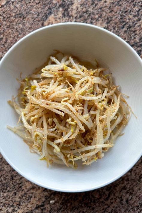 Moyashi / Japanese Bean Sprouts - Onolicious Hawaiʻi Japanese Sides, Traditional Hawaiian Food, Stir Fry Beans, Asian Sides, Hawaii Recipes, Bean Sprout Recipes, Japanese Side Dish, Ramen Toppings, Deep Fried Tofu