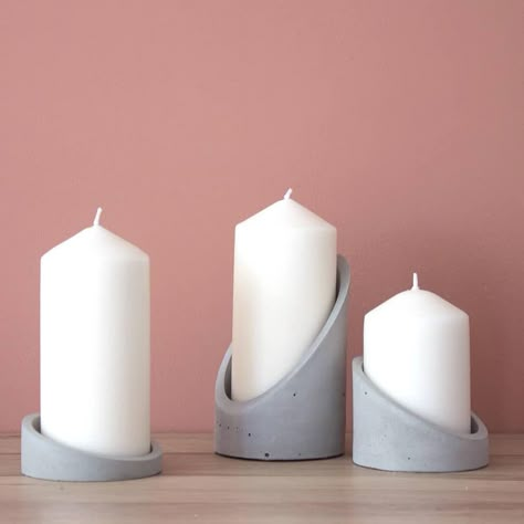 Cement Candle Holders, Concrete Candle Holders, Concrete Vases, Cement Diy, Cement Art, Concrete Diy Projects, Pillar Candle Holder, Concrete Candle, Concrete Ideas