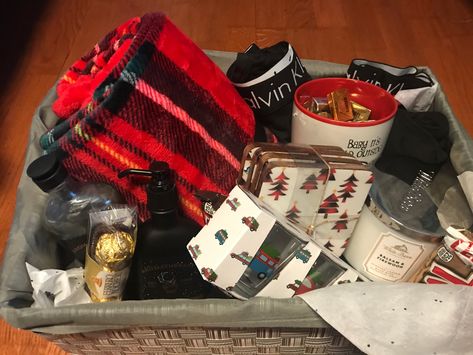 Christmas Basket Gift Ideas For Bf, Christmas Gift Basket Ideas For Him, Xmas Basket Gift Ideas For Him, Gf Christmas Gifts Basket, Red Birthday Basket For Boyfriend, Red Boyfriend Gift Basket, Valentines Basket For Boyfriend, Mens Valentines Day Gifts Basket, Men’s Valentines Basket