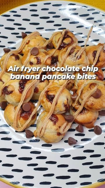 Emily Scott | Breakfast Ideas on Instagram: "AIR FRYER CHOCOLATE CHIP BANANA PANCAKE BITES 🍫🍌🥞. Remember my air fryer banana pancake bites? I've given them an upgrade by adding chocolate chips because who doesn't love chocolate? 😍 All you need to do is slice a banana into coins, press a couple of chocolate chips into each banana slice (I used milk chocolate but you could swap for white or dark chocolate instead), coat in pancake batter, then air fry or pan fry. Easy! 😊 Add any toppings you Banana Pancake Bites, Air Fryer Banana, Airfryer Breakfast, Banana Chocolate Chip Pancakes, Emily Scott, Banana Pancake, Pancake Bites, Strawberry Shortcake Recipes, Fried Bananas