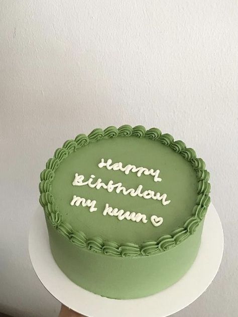 Kefir Recipes, Green Birthday, Green Cake, Fav Color, Baked Salmon Recipes, Creative Birthday Cakes, Pretty Birthday Cakes, Valentines Gifts For Boyfriend, Cake Designs Birthday