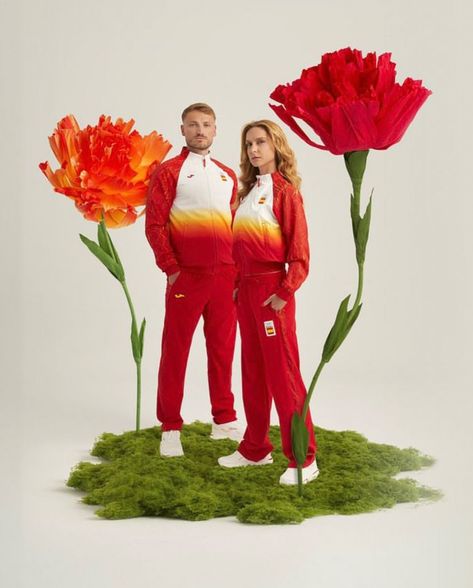 (PART 2/3) @olympics 2024 Inspired Makeup: Spain 🇪🇸❤️🔥 The fiery colors of Red and Yellow, alongside the beautiful national Carnation flower! The uniforms are a piece “fusing tradition with modernity”, absolutely well done by Joma. 🌹 (Sorry this is the closest to a Carnation emoji I can find) Special thanks to @danialh.rashid and @shootinggalleryasia for supporting me with the 7 hours shoot, and @anasalhakim for poisoning me with this crazy idea! Makeup by me Mexico Olympics, Olympics 2024, Ralph Lauren Suits, Olympics Opening Ceremony, Paris Summer, Paralympic Games, Carnation Flower, Summer Games, Team Uniforms