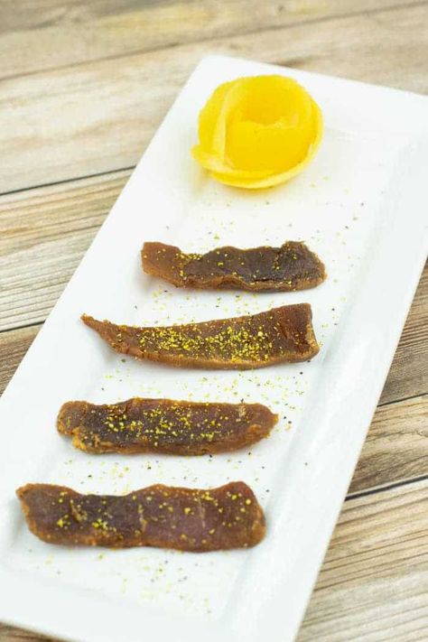 Fish jerky is supposed to be sweet....salty....savory...., but spicy?! Hell yeah it can be spicy! This Lemon Fire Tuna Jerky packs some surprisingly tongue numbing flavor. via @Jerkyholic Homemade Beef Jerky Recipe, Jerkey Recipes, Salmon Jerky, Fish Jerky, Homemade Snacks Recipes, Foods Chicken, Homemade Beef Jerky, Fish Eat, Homemade Jerky