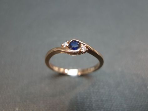 Blue Stone Gold Ring, Tension Engagement Rings, Engagement Ring Blue Sapphire, Stone Ring Design, Ring For Wife, Engagement Ring Blue, Tension Ring, Ring Blue Sapphire, Blue Sapphire Diamond Ring