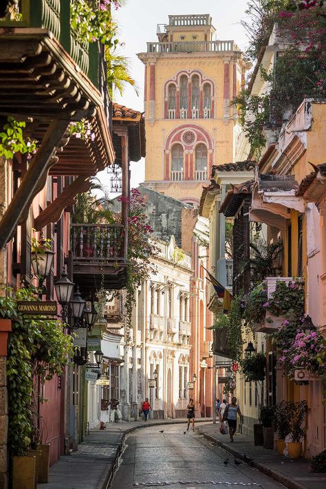 Iguazu National Park, Manarola Italy, Pictures For Wallpaper, Colombia South America, Colonial Architecture, Old Port, For Wallpaper, City Street, Madrid Spain