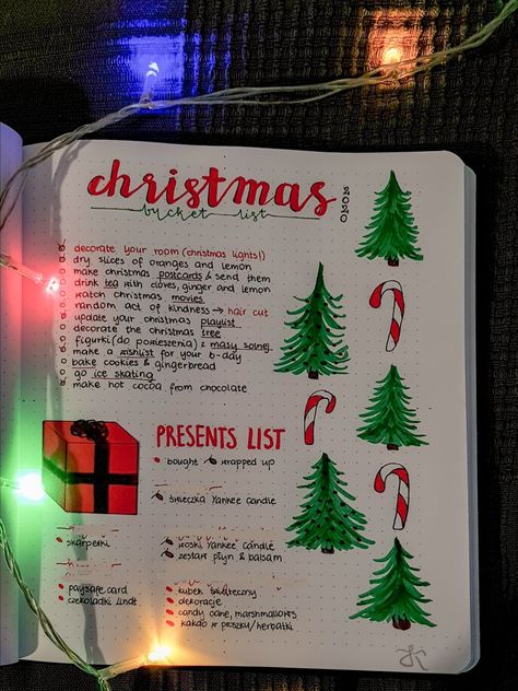 Christmas List Ideas Layout, Christmas List Title Ideas, Christmas Lists On Paper, Paper Christmas List Ideas, Crismistmas Ideas, Christmas List Ideas Design, Christmas Wishlist Design Ideas, Christmas List Setup, Christmas List Aesthetic Writing